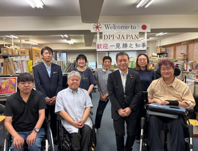 一見知事と記念撮影