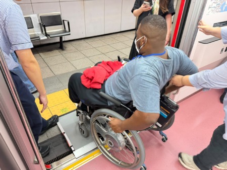 車いすでの電車乗降を通じたバリアフリーチェック
